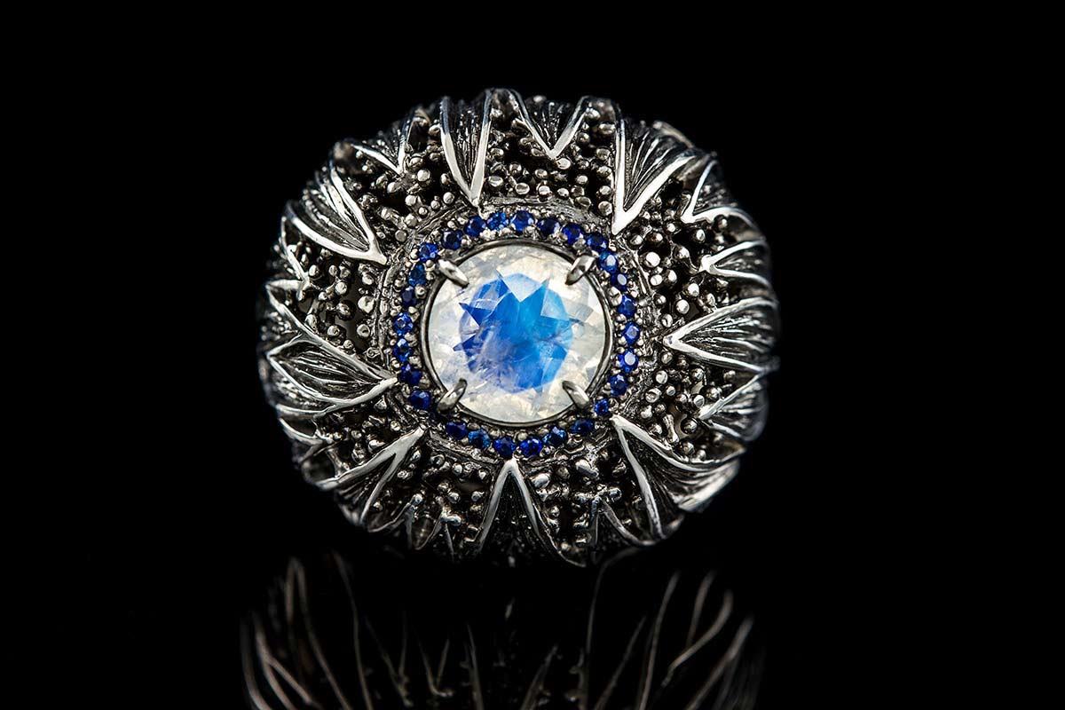 Omalgami Ring Flos Moonstone, Sapphires