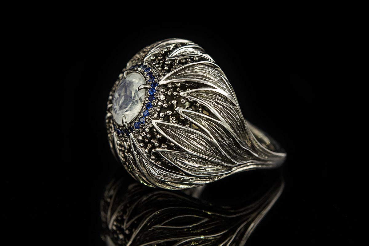 Omalgami Ring Flos Moonstone, Sapphires, silver