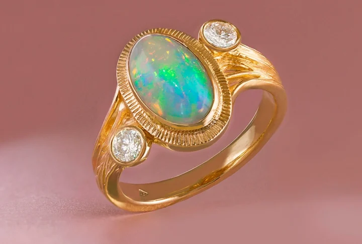 BESPOKE ENGAGEMENT RING